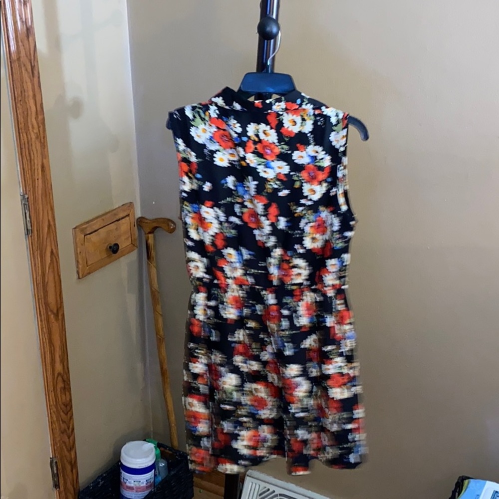 Floral Spring Dress - Picture 2 of 3
